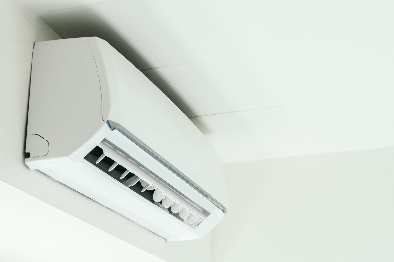 Vale a pena um ar condicionado 24000 BTUs inverter? Entenda as vantagens