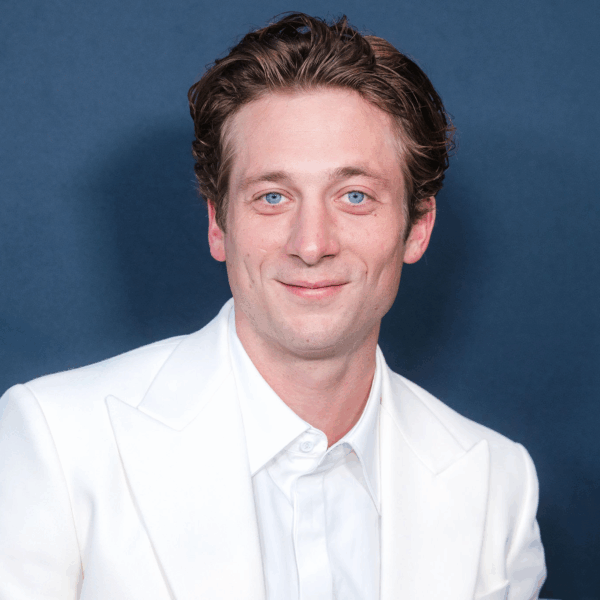 Qual a altura de Jeremy Allen White? Descubra todos os detalhes
