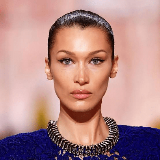 Qual o peso atual de Bella Hadid? Tudo sobre suas medidas e carreira