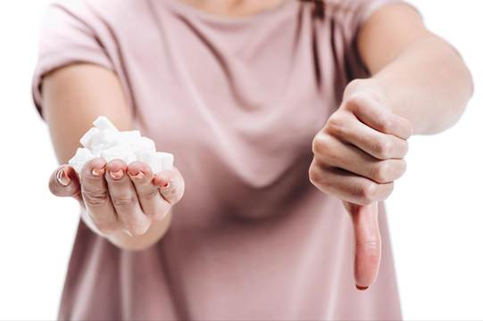 Adoçantes podem fazer parte de uma alimentação equilibrada? Veja o que realmente pesa nessa escolha